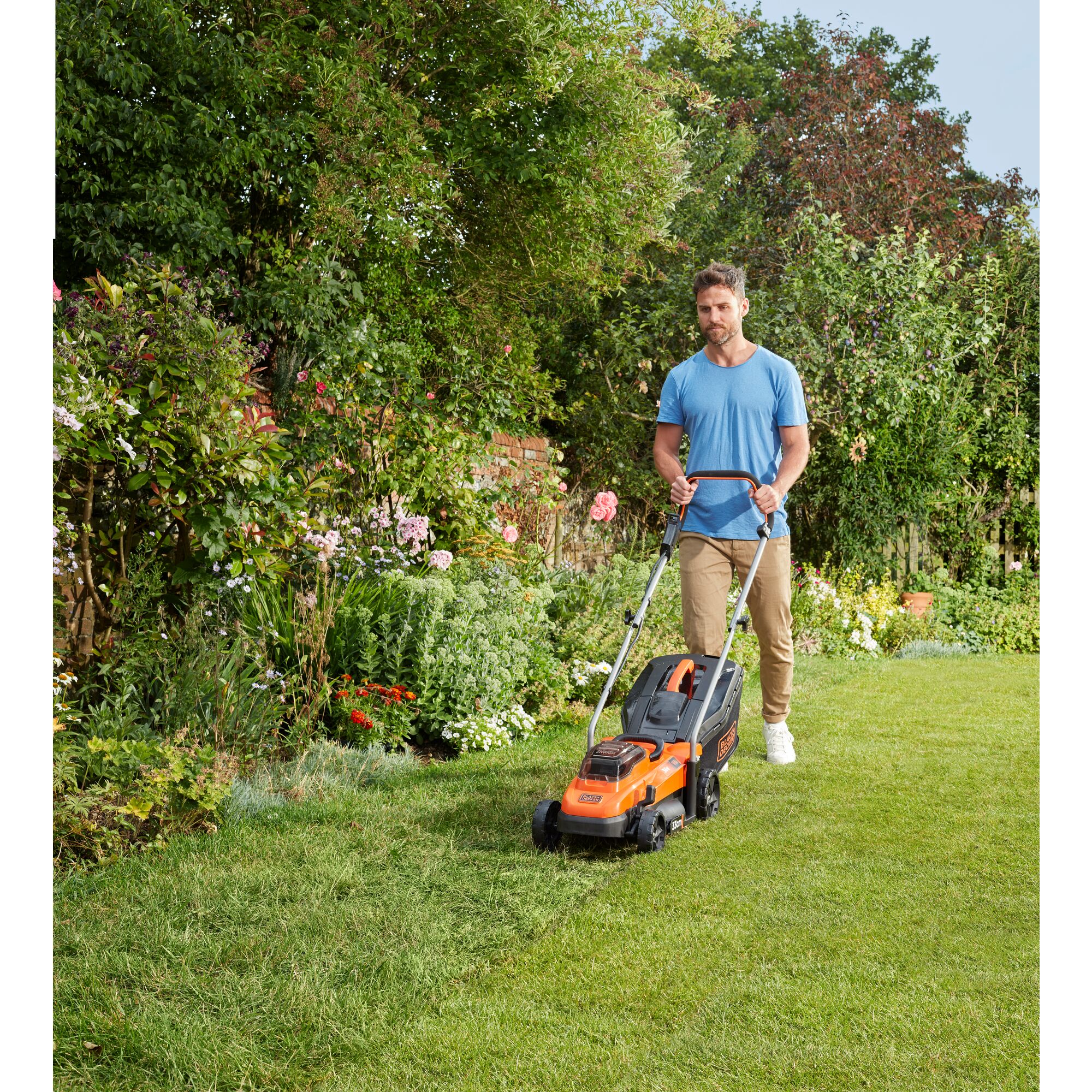 33cm Cordless 36V Lawn Mower BLACK DECKER